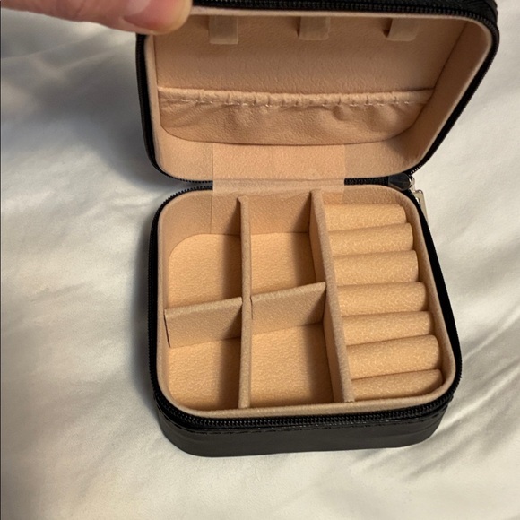 Black Square Faux Leather Jewelry Case Travel Box - Picture 2 of 7